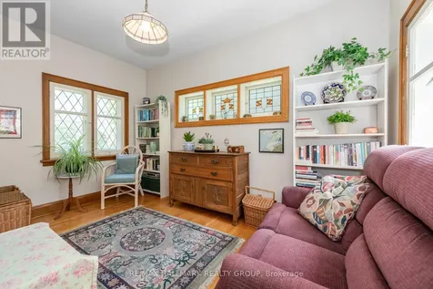 68 Kenora Street Ottawa ON K1Y 3L1