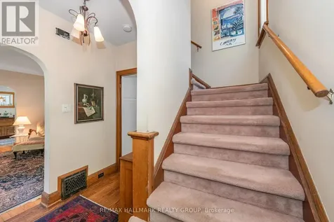 68 Kenora Street Ottawa ON K1Y 3L1