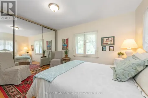 68 Kenora Street Ottawa ON K1Y 3L1