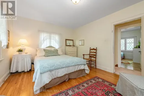 68 Kenora Street Ottawa ON K1Y 3L1