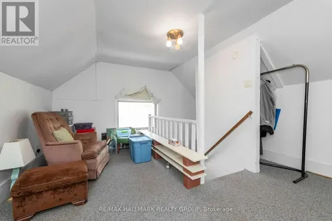 68 Kenora Street Ottawa ON K1Y 3L1