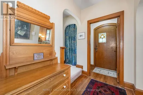 68 Kenora Street Ottawa ON K1Y 3L1