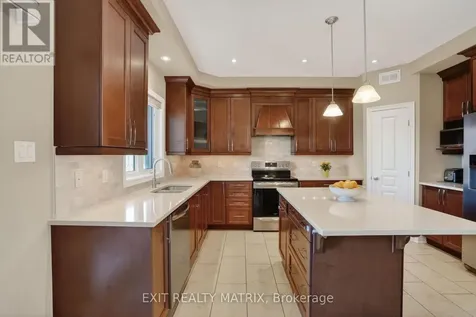 1525 Rangeland Avenue Ottawa ON K4P 0E1