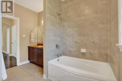 1525 Rangeland Avenue Ottawa ON K4P 0E1