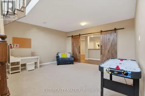 1525 Rangeland Avenue Ottawa ON K4P 0E1