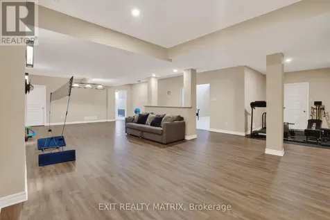 1525 Rangeland Avenue Ottawa ON K4P 0E1