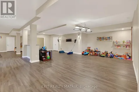 1525 Rangeland Avenue Ottawa ON K4P 0E1