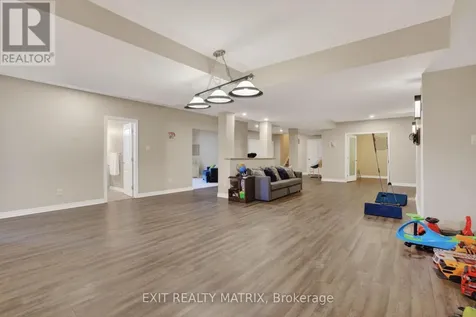 1525 Rangeland Avenue Ottawa ON K4P 0E1
