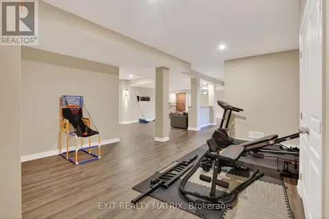 1525 Rangeland Avenue Ottawa ON K4P 0E1