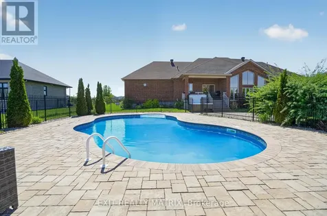 1525 Rangeland Avenue Ottawa ON K4P 0E1