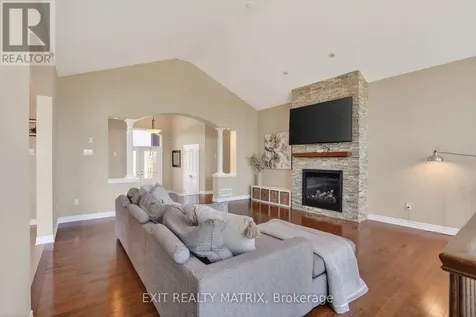 1525 Rangeland Avenue Ottawa ON K4P 0E1