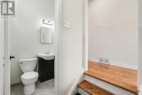 29 Aldercrest Drive Ottawa ON K2G 1P8