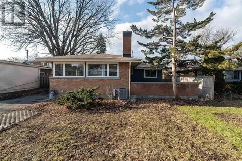 948 Parkhurst Boulevard Ottawa ON K2A 3M9