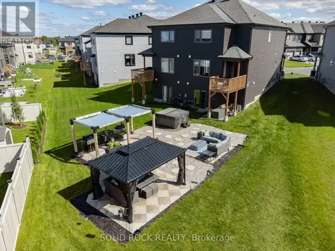 335 Grackle Street Ottawa ON K1X 0G6