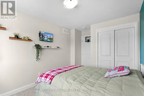 335 Grackle Street Ottawa ON K1X 0G6