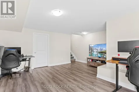 335 Grackle Street Ottawa ON K1X 0G6