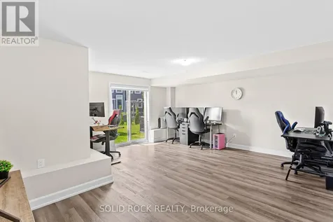 335 Grackle Street Ottawa ON K1X 0G6