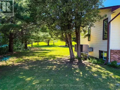 17 Mountain Road Westport ON K0G 1X0