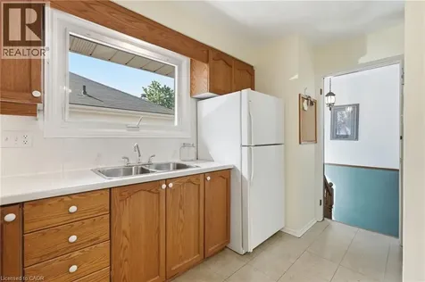 1347 Fisher Avenue Burlington ON L7P 2L7