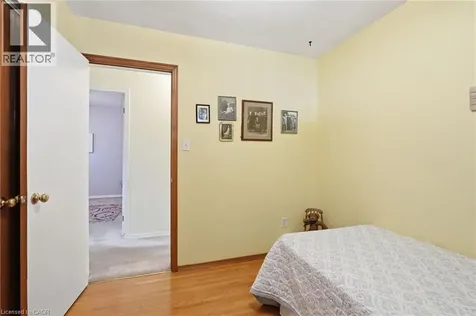 1347 Fisher Avenue Burlington ON L7P 2L7