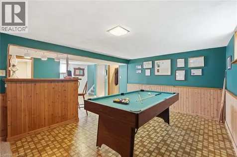 1347 Fisher Avenue Burlington ON L7P 2L7