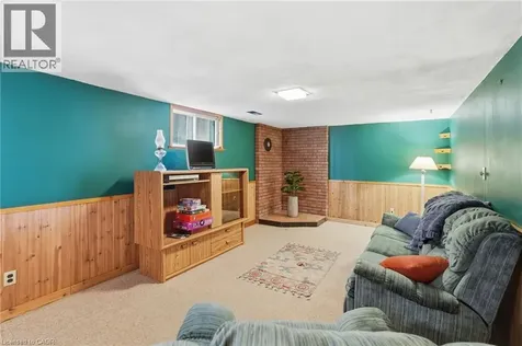 1347 Fisher Avenue Burlington ON L7P 2L7