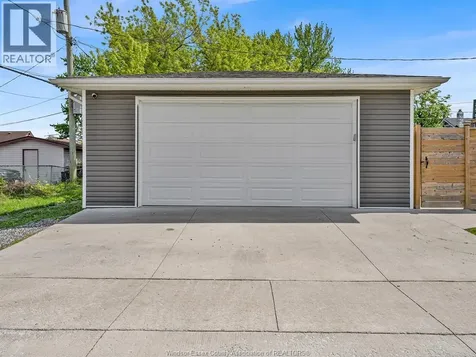 702 Lesperance Road Tecumseh ON N8N 1W7