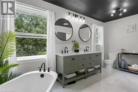 1373 Orchard Avenue Fort Erie ON L2A 3E5