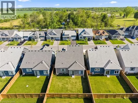 26 Beachwalk Crescent Crystal Beach ON L0S 1N0