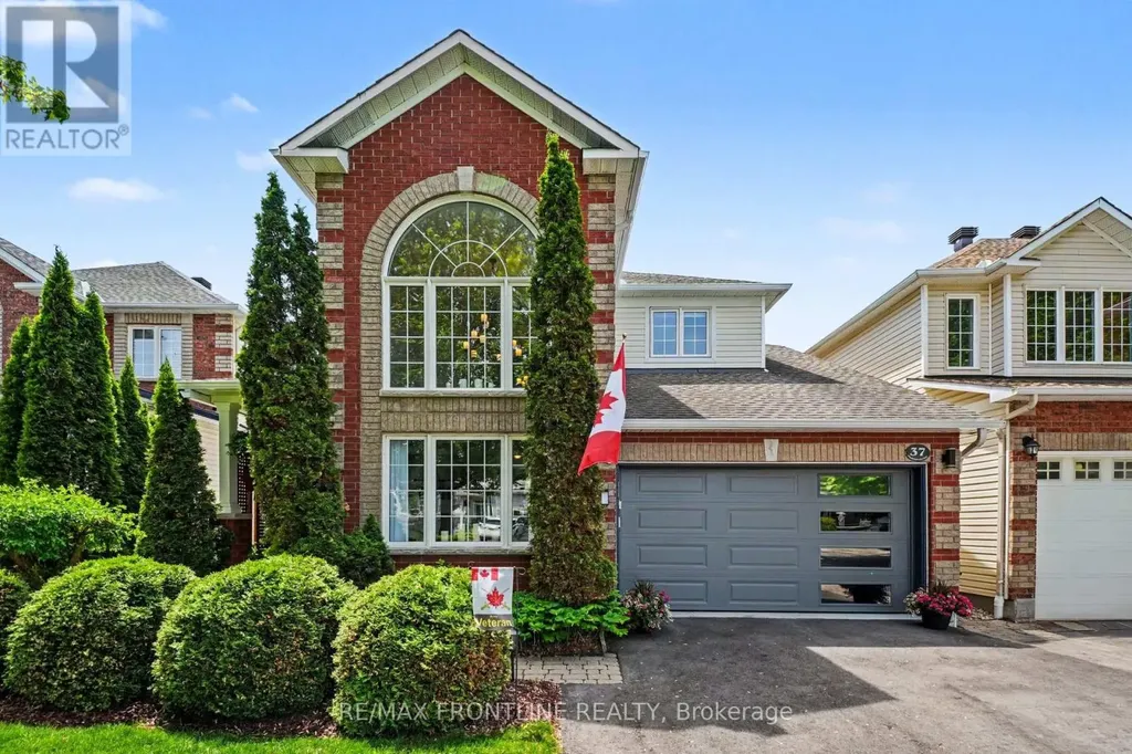 37 Calderwood Way Ottawa ON K2J 5L9