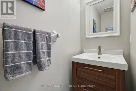 37 Calderwood Way Ottawa ON K2J 5L9