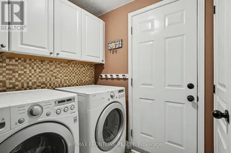 37 Calderwood Way Ottawa ON K2J 5L9