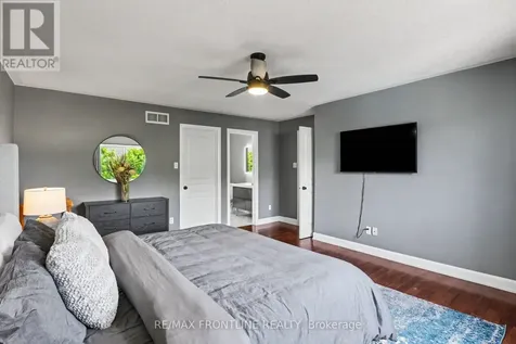 37 Calderwood Way Ottawa ON K2J 5L9