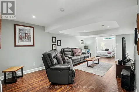 37 Calderwood Way Ottawa ON K2J 5L9