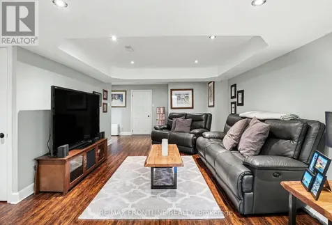37 Calderwood Way Ottawa ON K2J 5L9