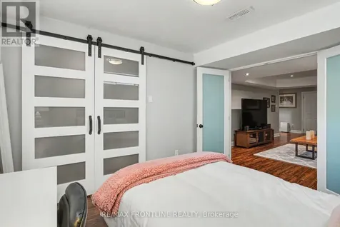 37 Calderwood Way Ottawa ON K2J 5L9