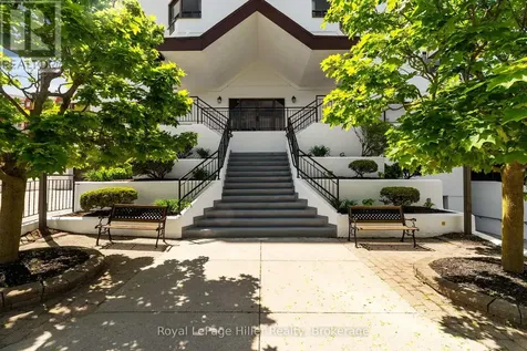 11 Cobourg Street Stratford ON N5A 3E4