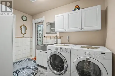 342 Saginaw Parkway Cambridge ON N1T 1R8