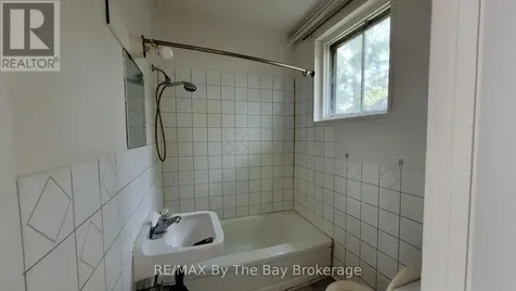 280 River Road East Wasaga Beach ON L9Z 2L7