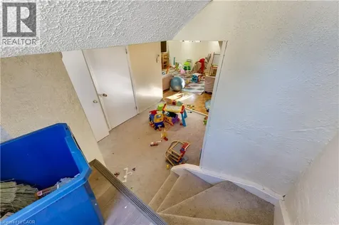 510 Edenbrook Place Waterloo ON N2L 4N5
