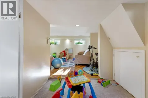 510 Edenbrook Place Waterloo ON N2L 4N5