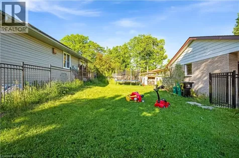 510 Edenbrook Place Waterloo ON N2L 4N5