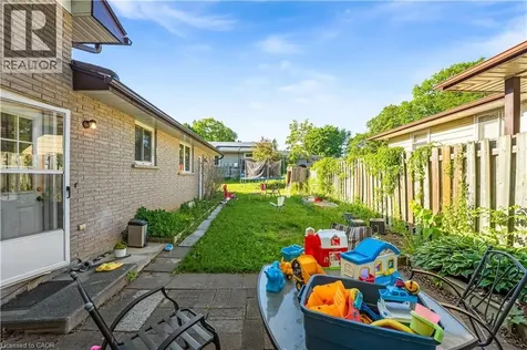 510 Edenbrook Place Waterloo ON N2L 4N5