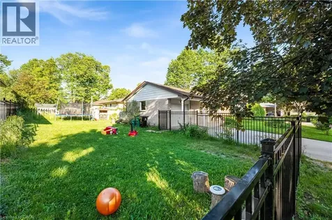 510 Edenbrook Place Waterloo ON N2L 4N5