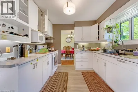 510 Edenbrook Place Waterloo ON N2L 4N5