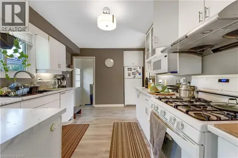 510 Edenbrook Place Waterloo ON N2L 4N5