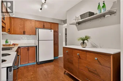 1675 Upper Gage Avenue Hamilton ON L8W 3R8