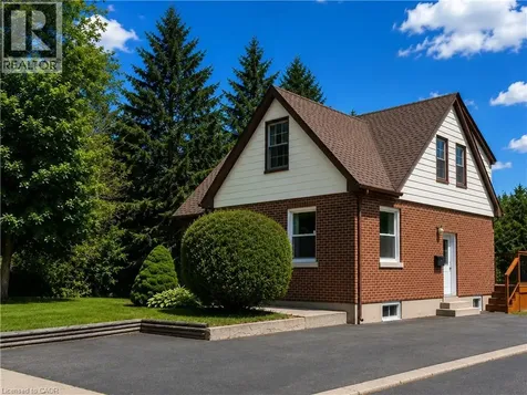 15 Barrett Avenue Cambridge ON N1R 3A1