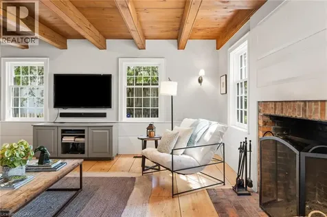 332 Palmer Avenue Oakville ON L6J 1T3