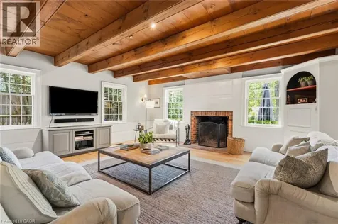 332 Palmer Avenue Oakville ON L6J 1T3